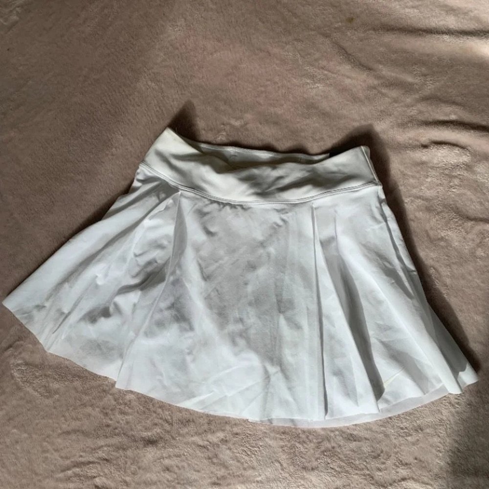 BNWT nike tennis skort XS